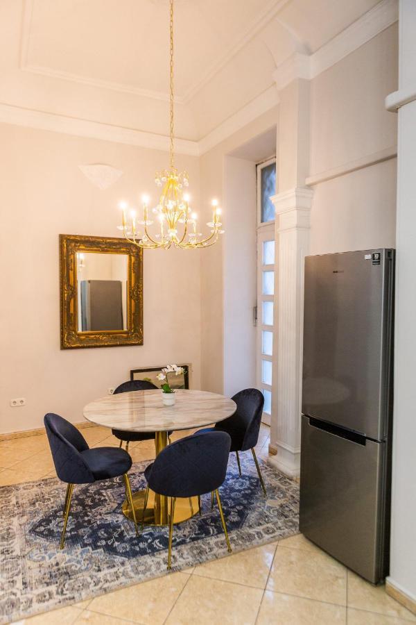 Luxury Downtown 3 Bedroom Apartment By Synagoge With Beautiful View Budapest Exterior foto