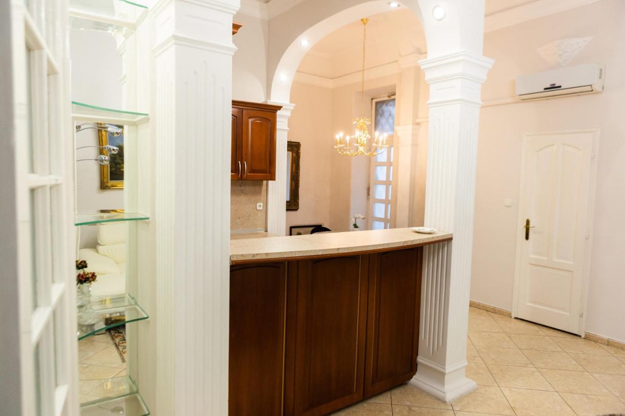 Luxury Downtown 3 Bedroom Apartment By Synagoge With Beautiful View Budapest Exterior foto